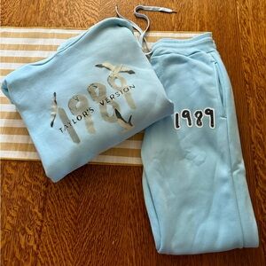 Taylor Swift Hoodie and jogger set. “1989” Taylor’s Version